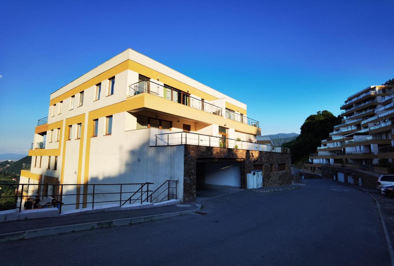 Coroni Seasons Apart With Panoramic View Brasov Exterior photo