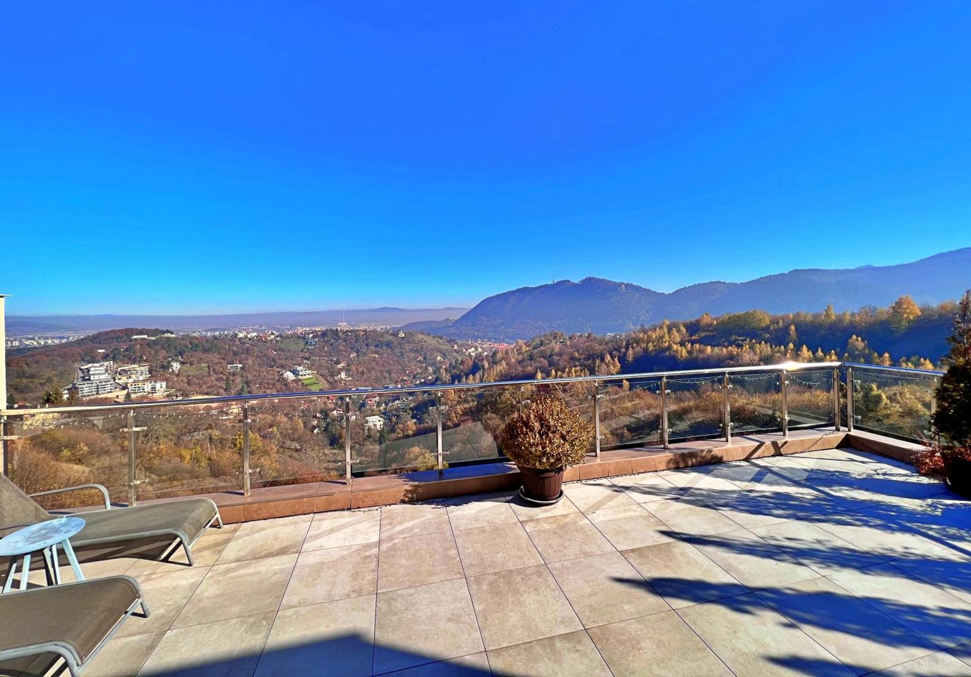 Coroni Seasons Apart With Panoramic View Brasov Exterior photo
