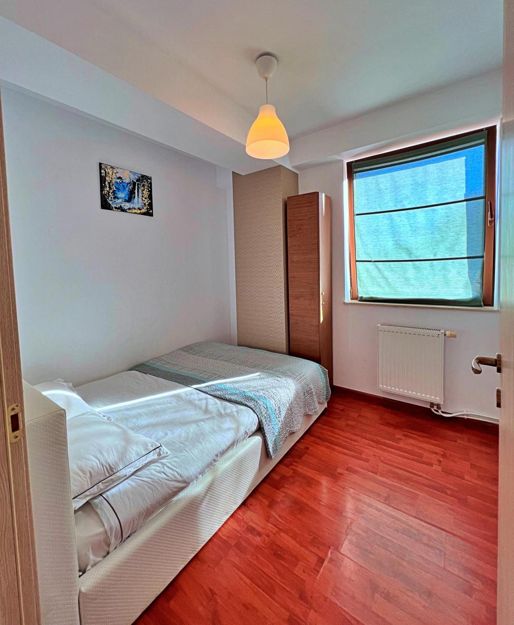 Coroni Seasons Apart With Panoramic View Brasov Exterior photo